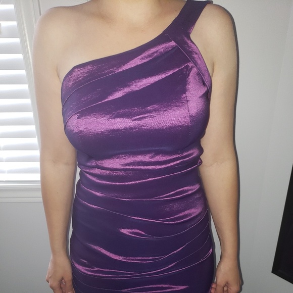Shiny Purple dress - Picture 2 of 6